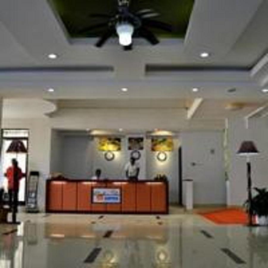 Rahnile Hotel Bahir Dar Exterior photo