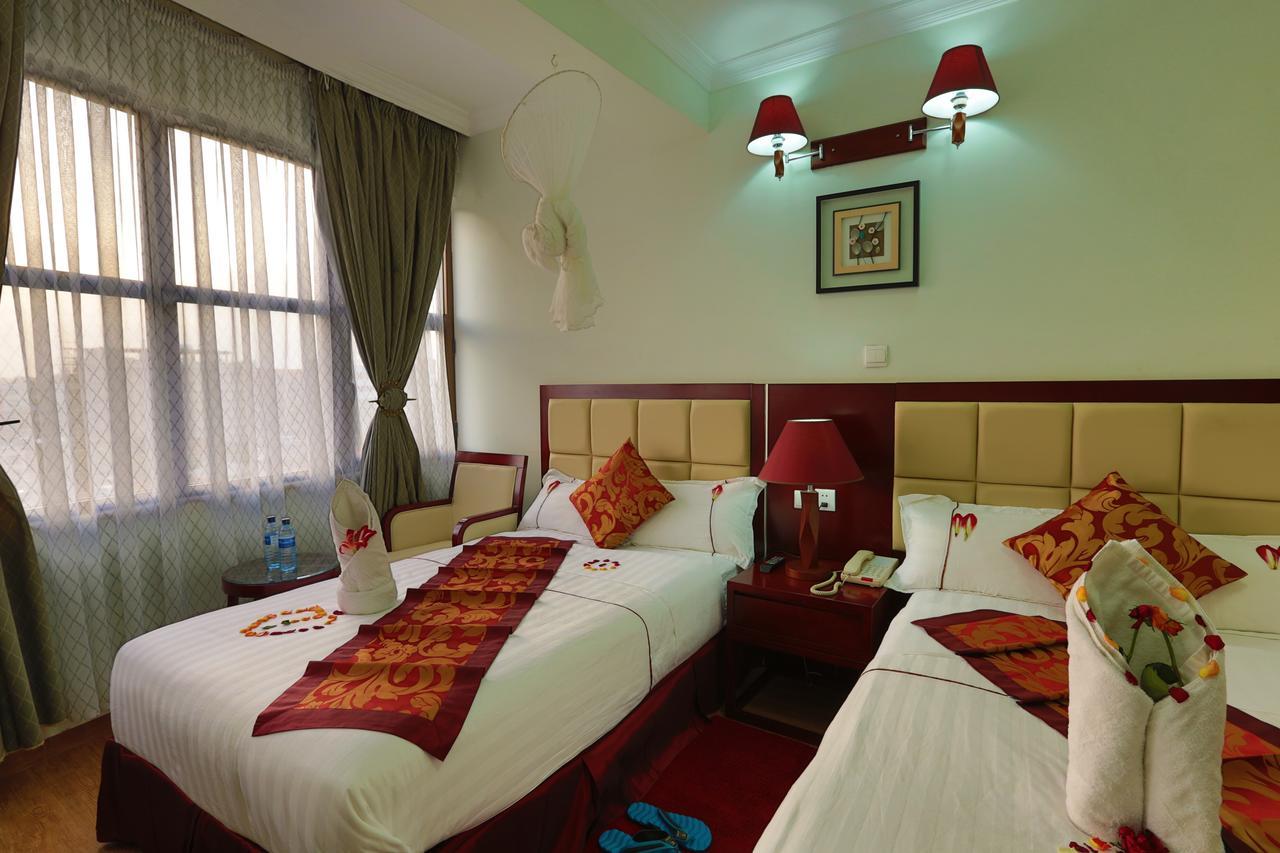 Rahnile Hotel Bahir Dar Exterior photo