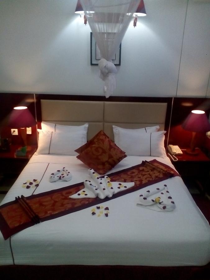 Rahnile Hotel Bahir Dar Exterior photo