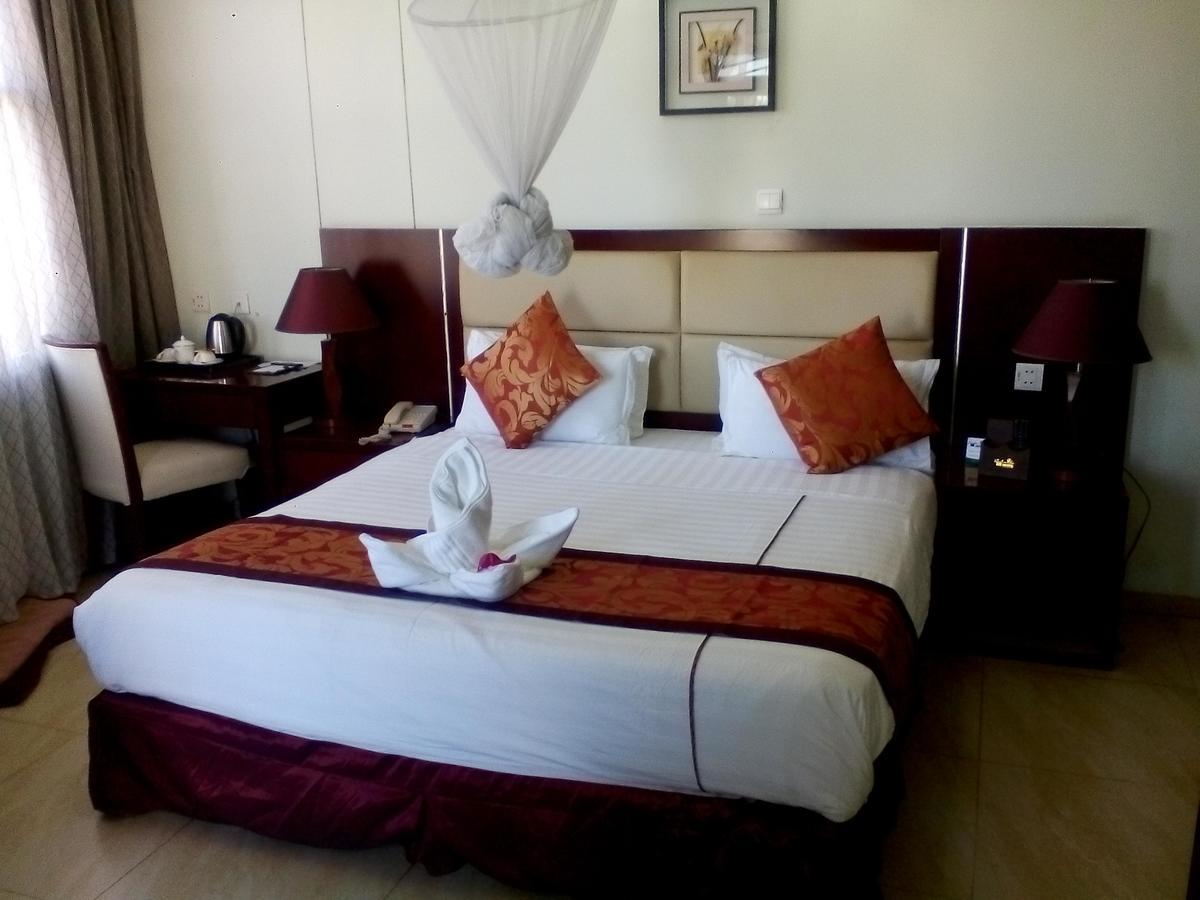 Rahnile Hotel Bahir Dar Exterior photo